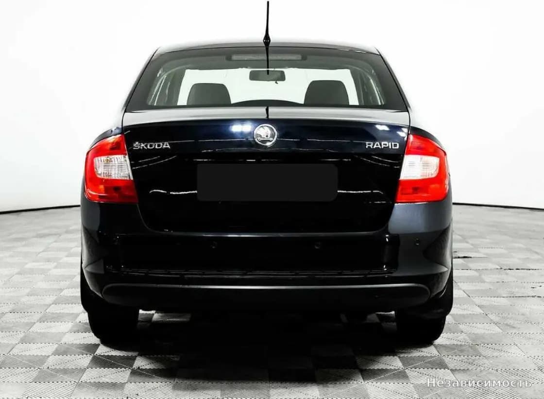 Skoda Rapid 2014 с пробегом — фото 6