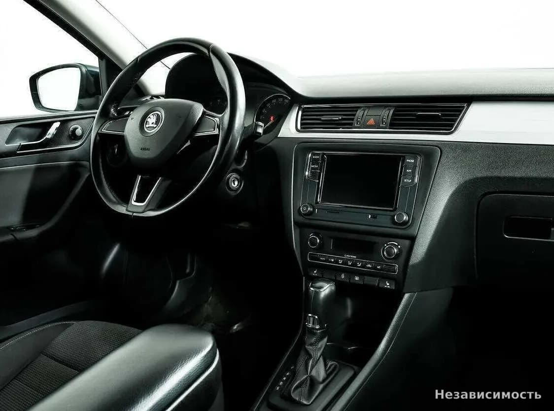 Skoda Rapid 2014 с пробегом — фото 9