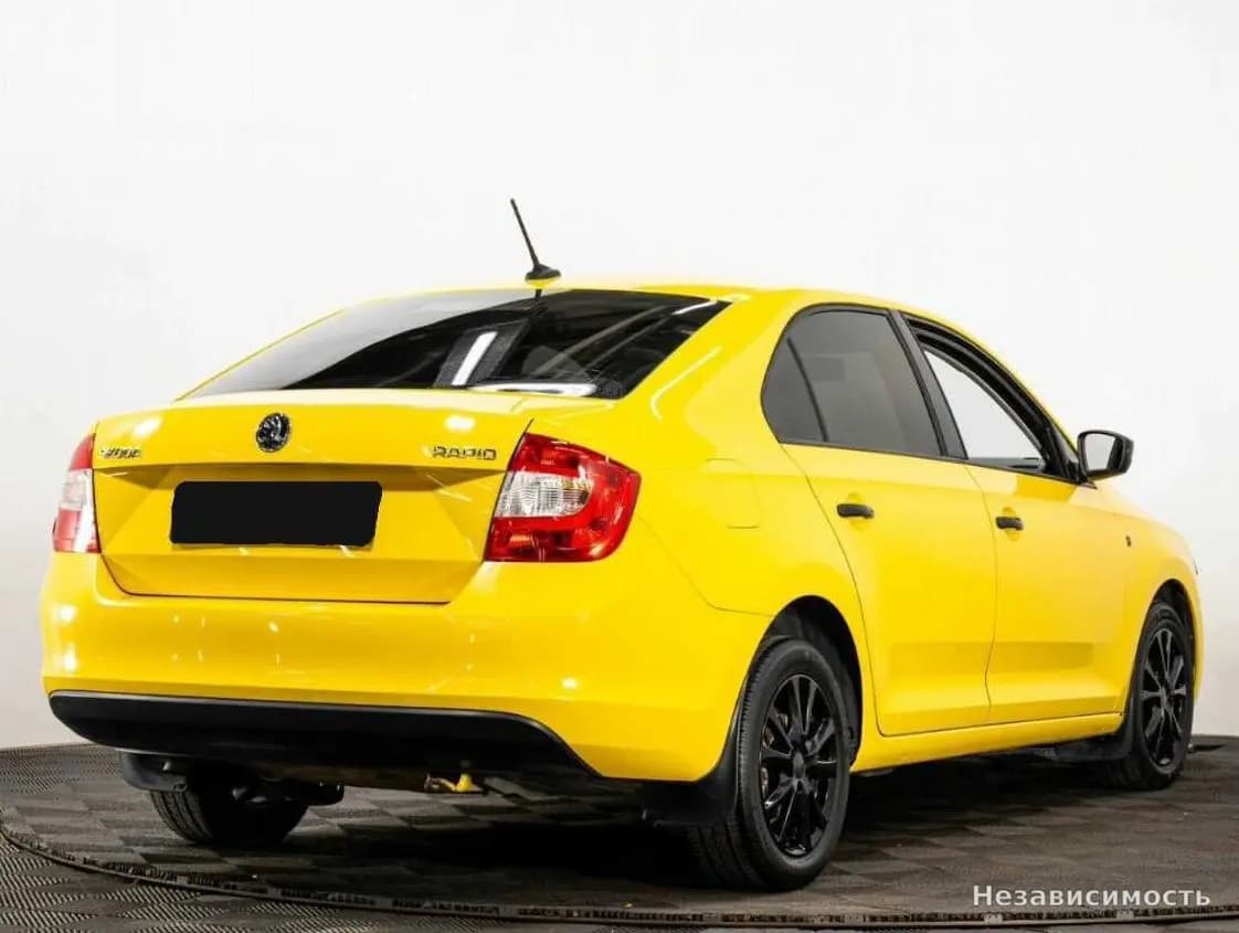 Skoda Rapid 2017 с пробегом — фото 4