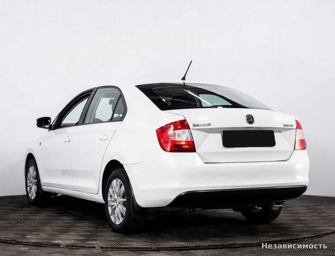 Skoda Rapid 2015 с пробегом — фото 4