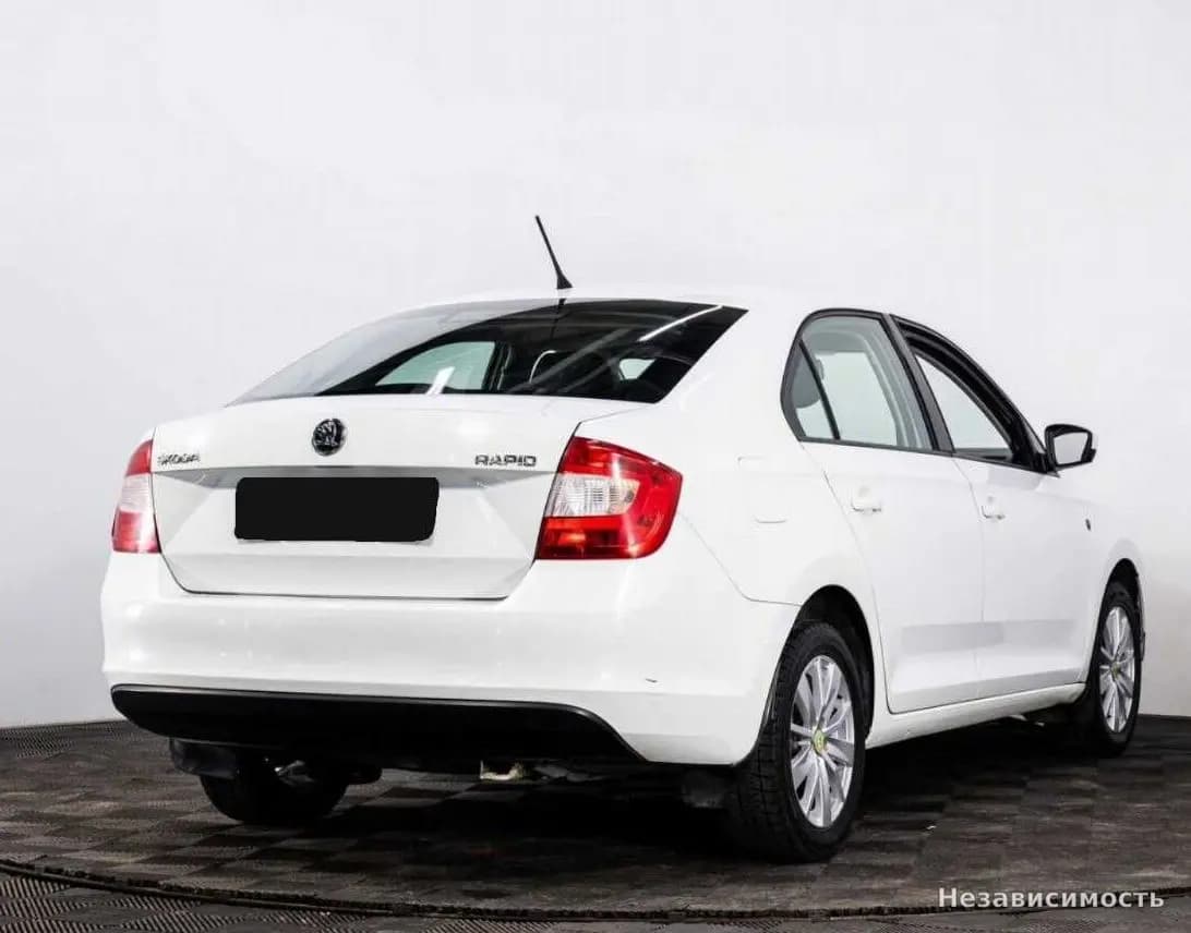 Skoda Rapid 2015 с пробегом — фото 6