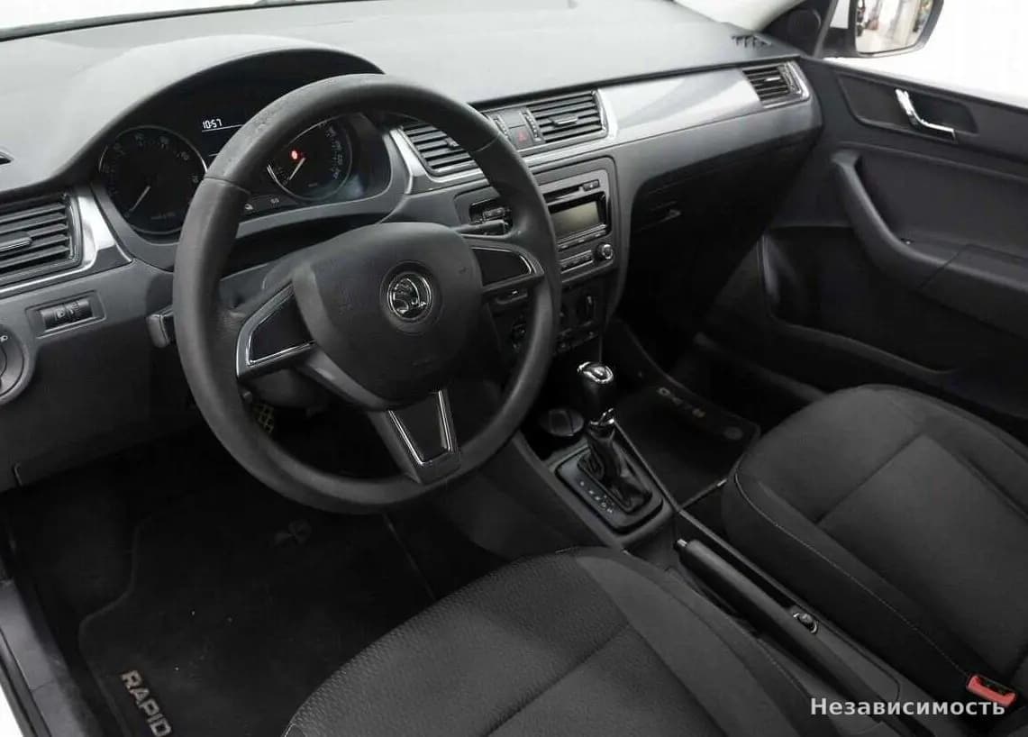 Skoda Rapid 2015 с пробегом — фото 7