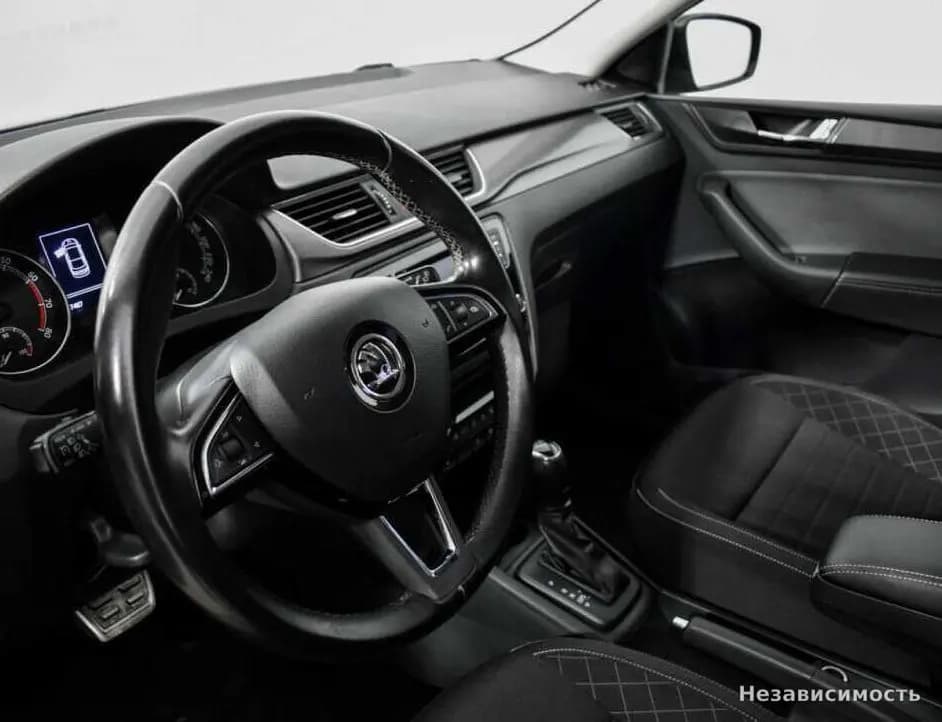 Skoda Rapid 2017 с пробегом — фото 9