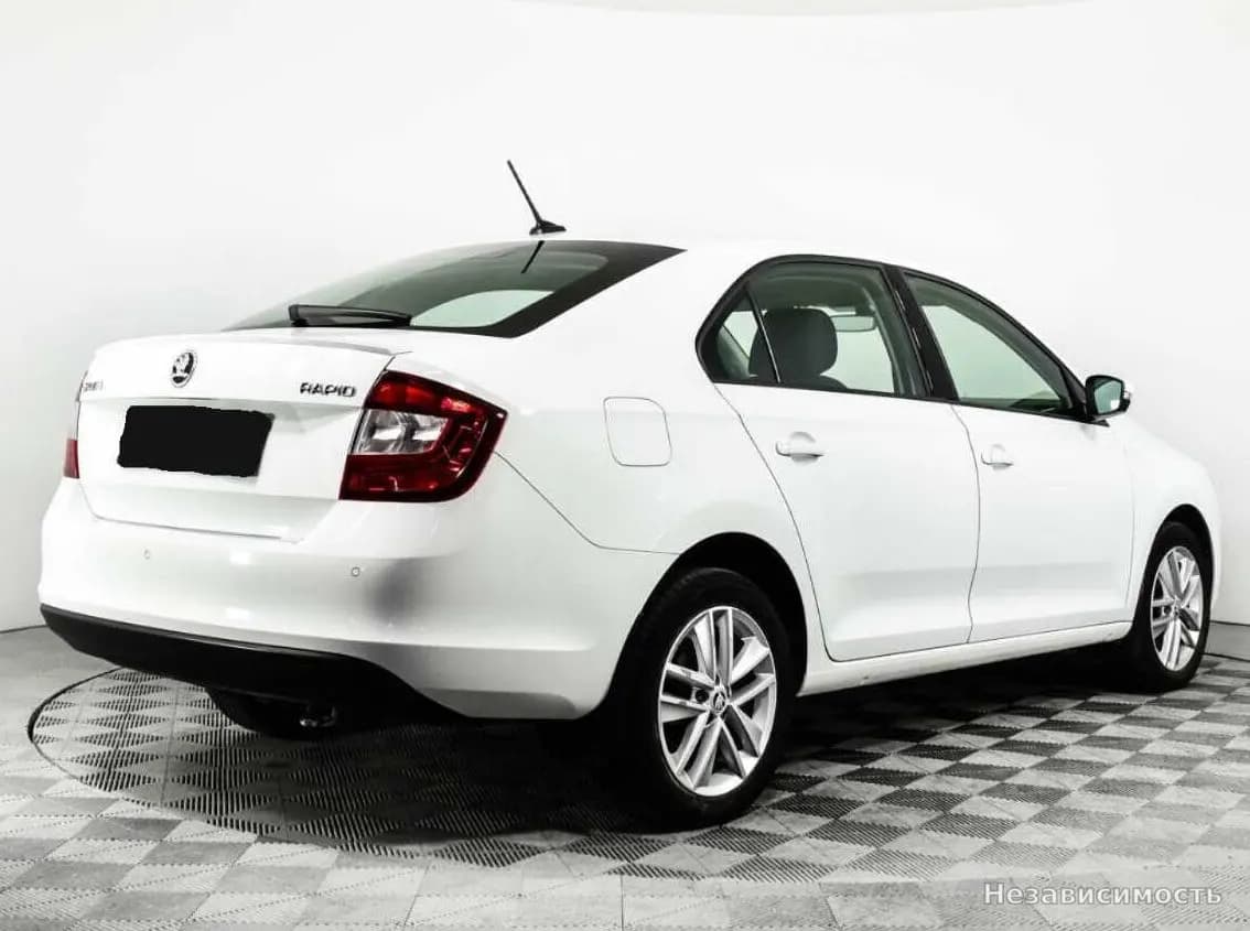 Skoda Rapid 2018 с пробегом — фото 5