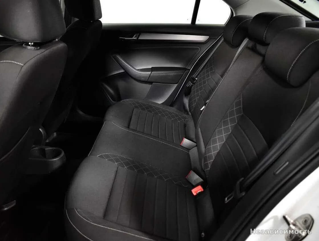 Skoda Rapid 2018 с пробегом — фото 10