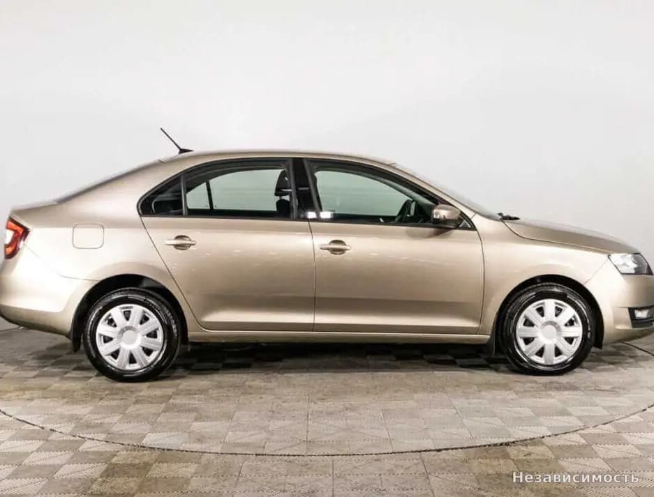 Skoda Rapid 2019 с пробегом — фото 4