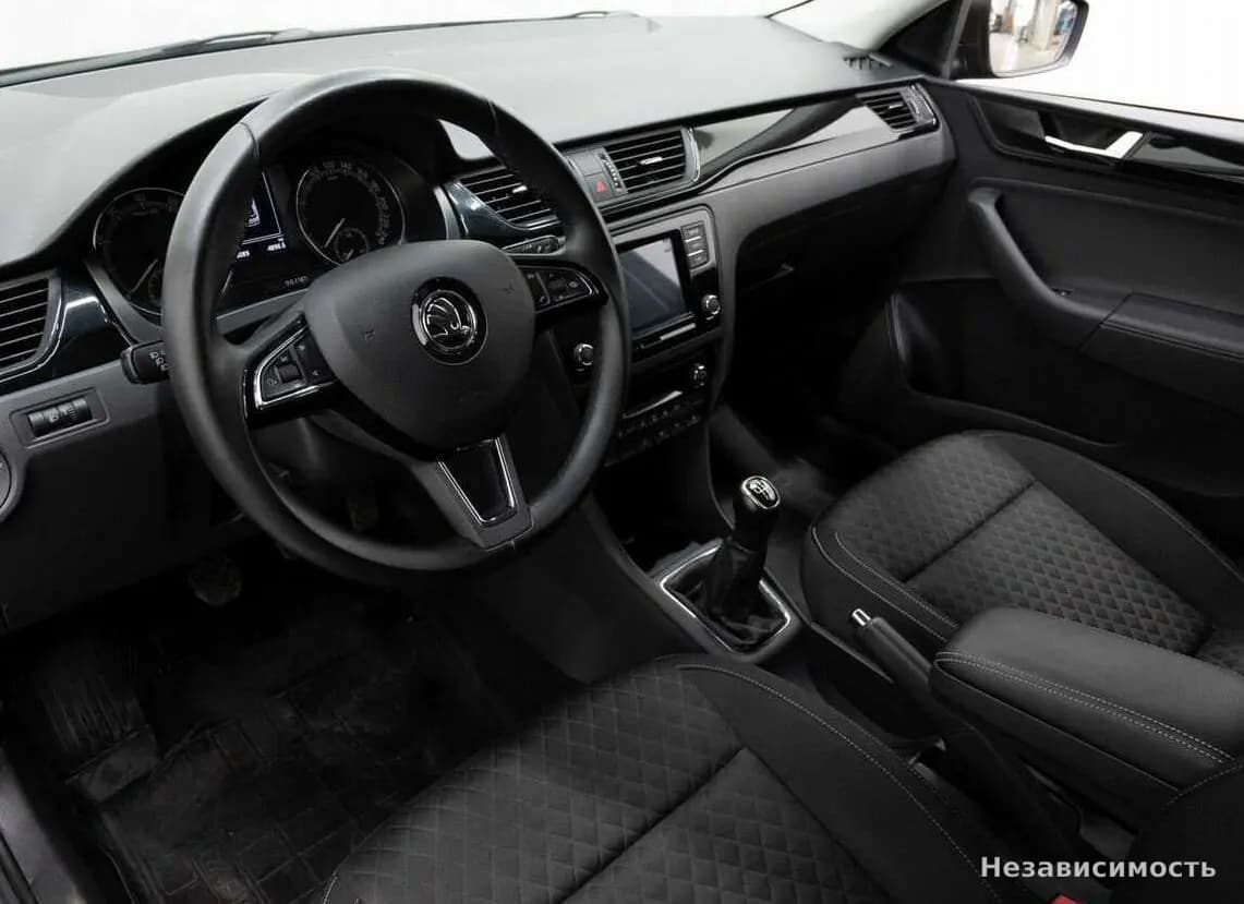 Skoda Rapid 2018 с пробегом — фото 9