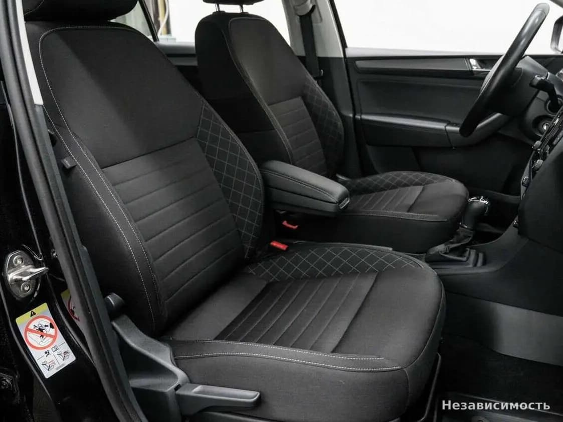 Skoda Rapid 2018 с пробегом — фото 7