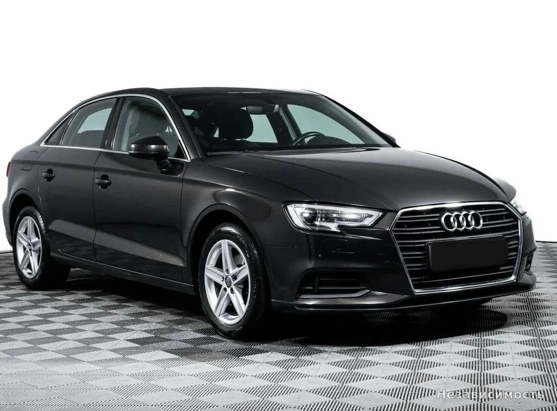Audi A3 2017 с пробегом — фото 3