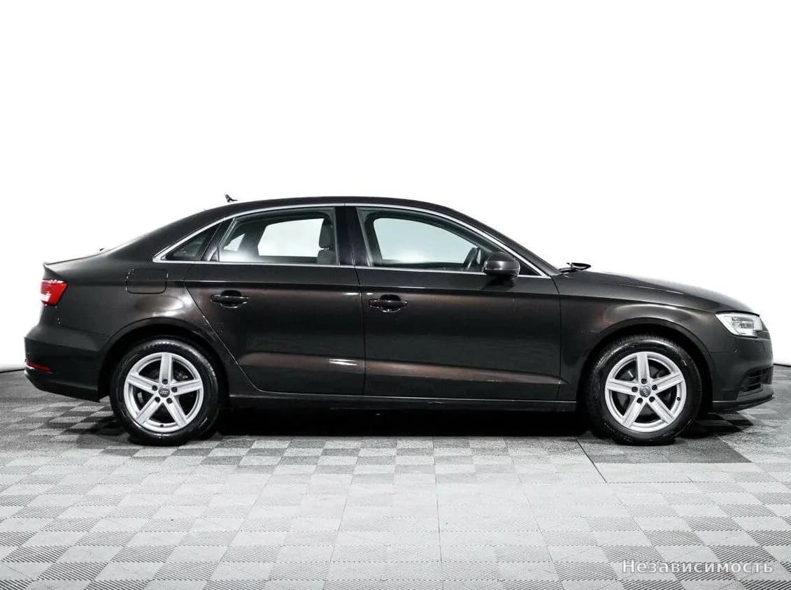 Audi A3 2017 с пробегом — фото 4