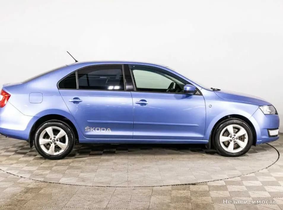 Skoda Rapid 2014 с пробегом — фото 4