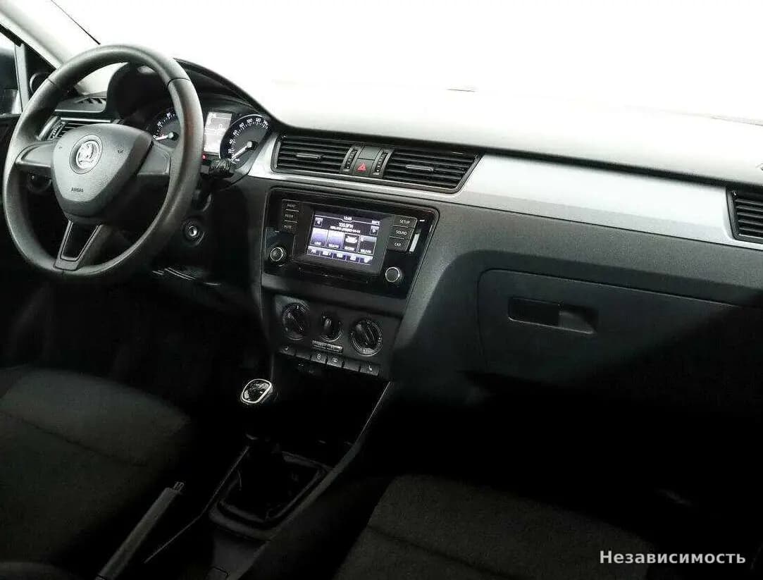 Skoda Rapid 2017 с пробегом — фото 9