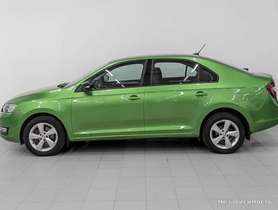 Skoda Rapid 2018 с пробегом — фото 8