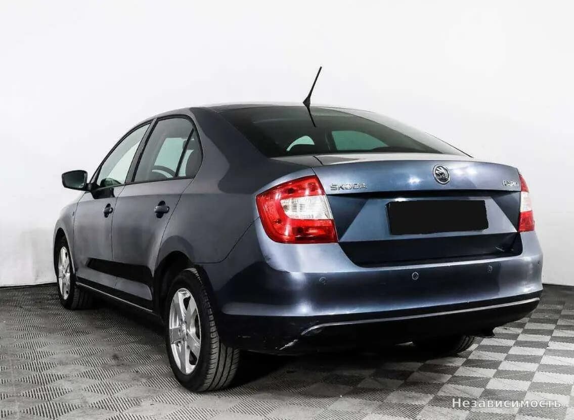Skoda Rapid 2014 с пробегом — фото 6