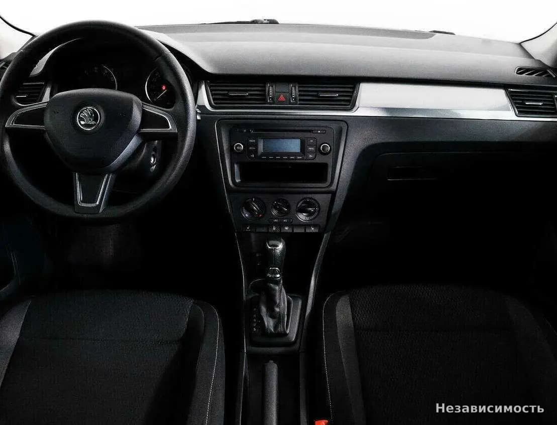 Skoda Rapid 2014 с пробегом — фото 10