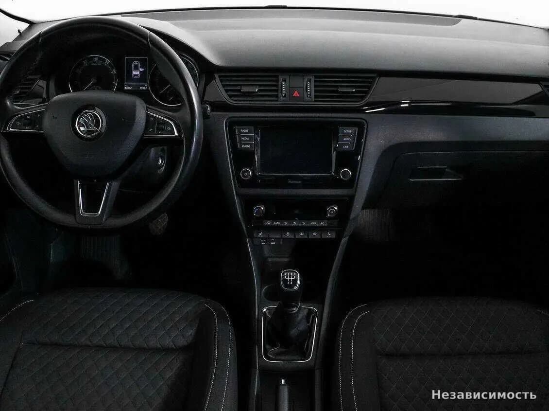 Skoda Rapid 2017 с пробегом — фото 9
