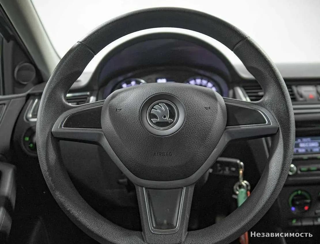 Skoda Rapid 2015 с пробегом — фото 8