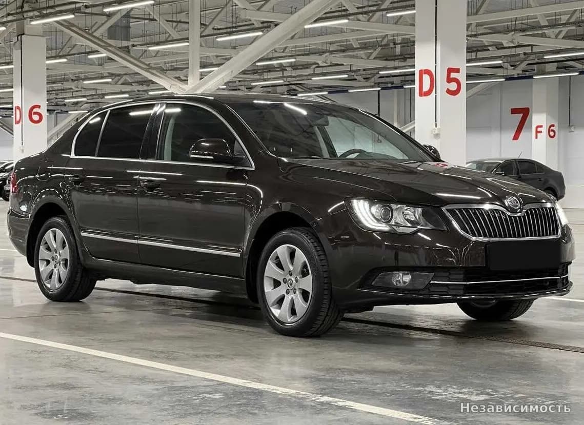 Skoda Superb 2013 с пробегом — фото 3