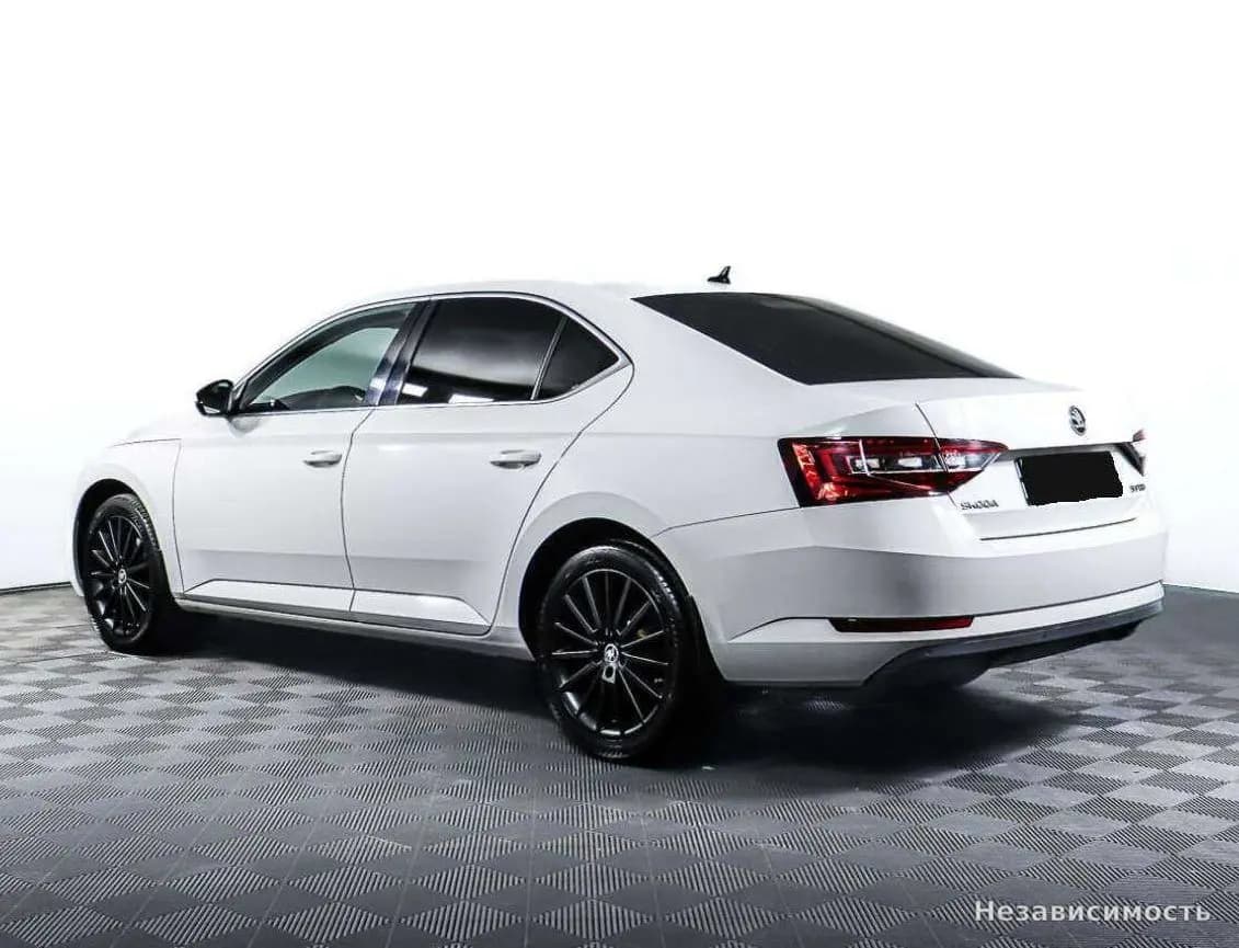 Skoda Superb 2017 с пробегом — фото 6