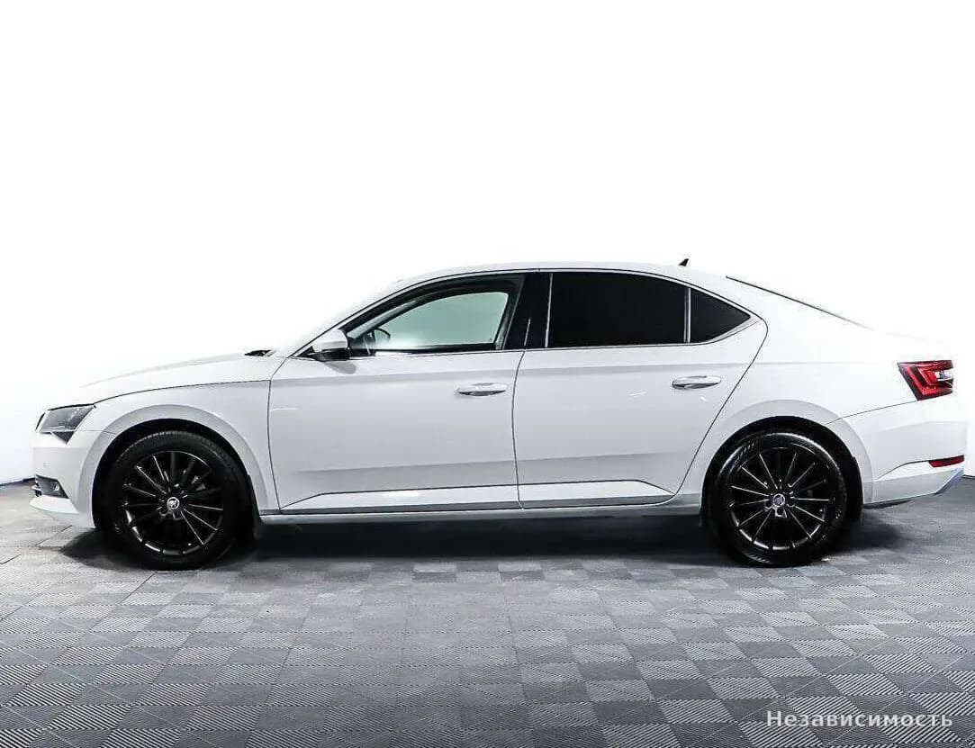Skoda Superb 2017 с пробегом — фото 7