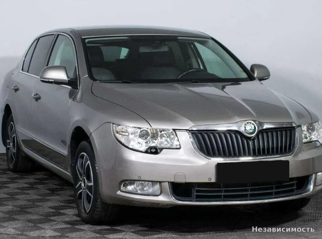 Skoda Superb 2013 с пробегом — фото 3