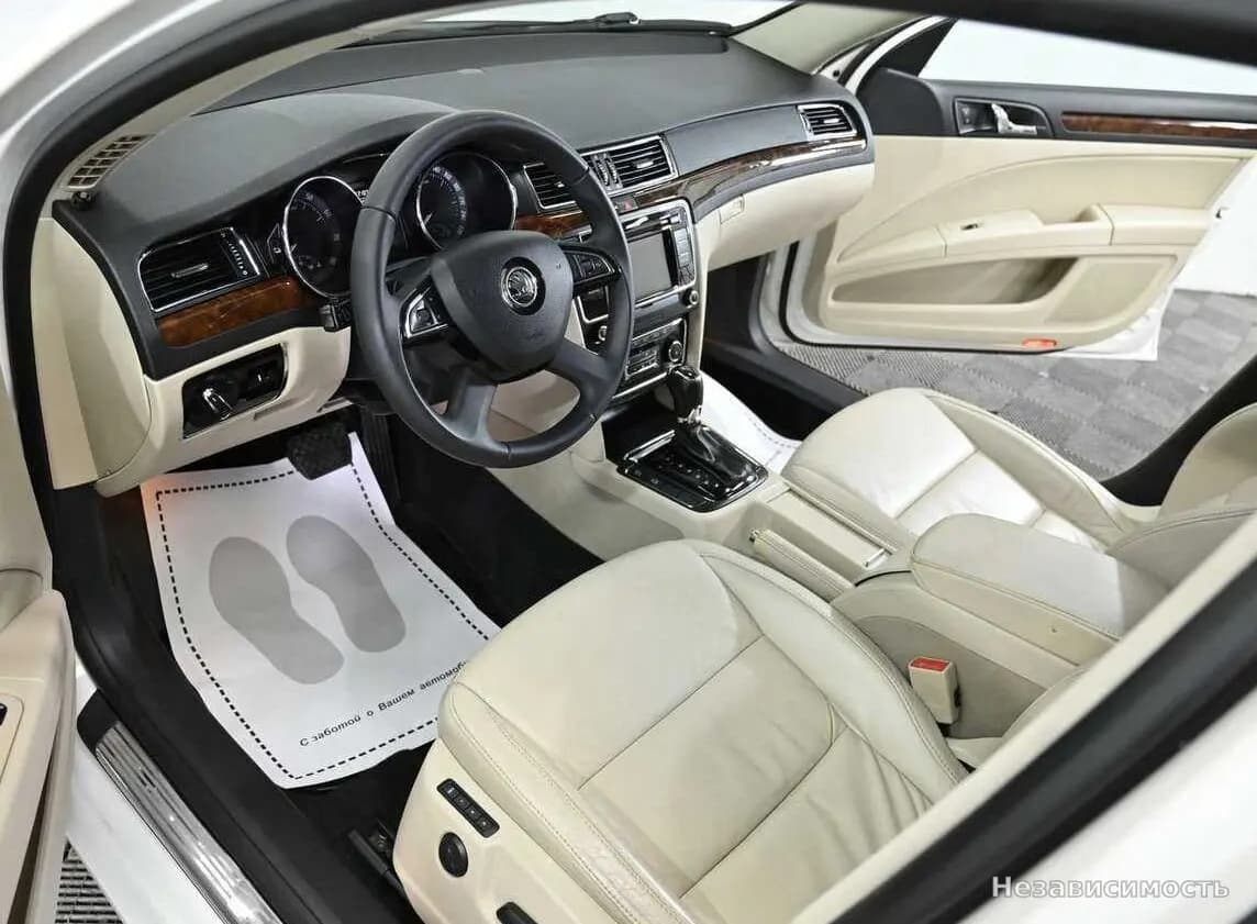 Skoda Superb 2013 с пробегом — фото 10