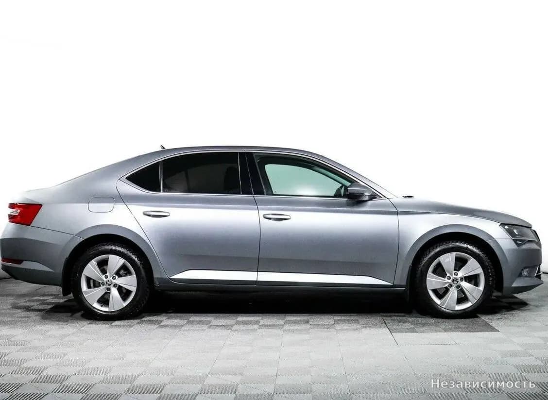 Skoda Superb 2017 с пробегом — фото 4