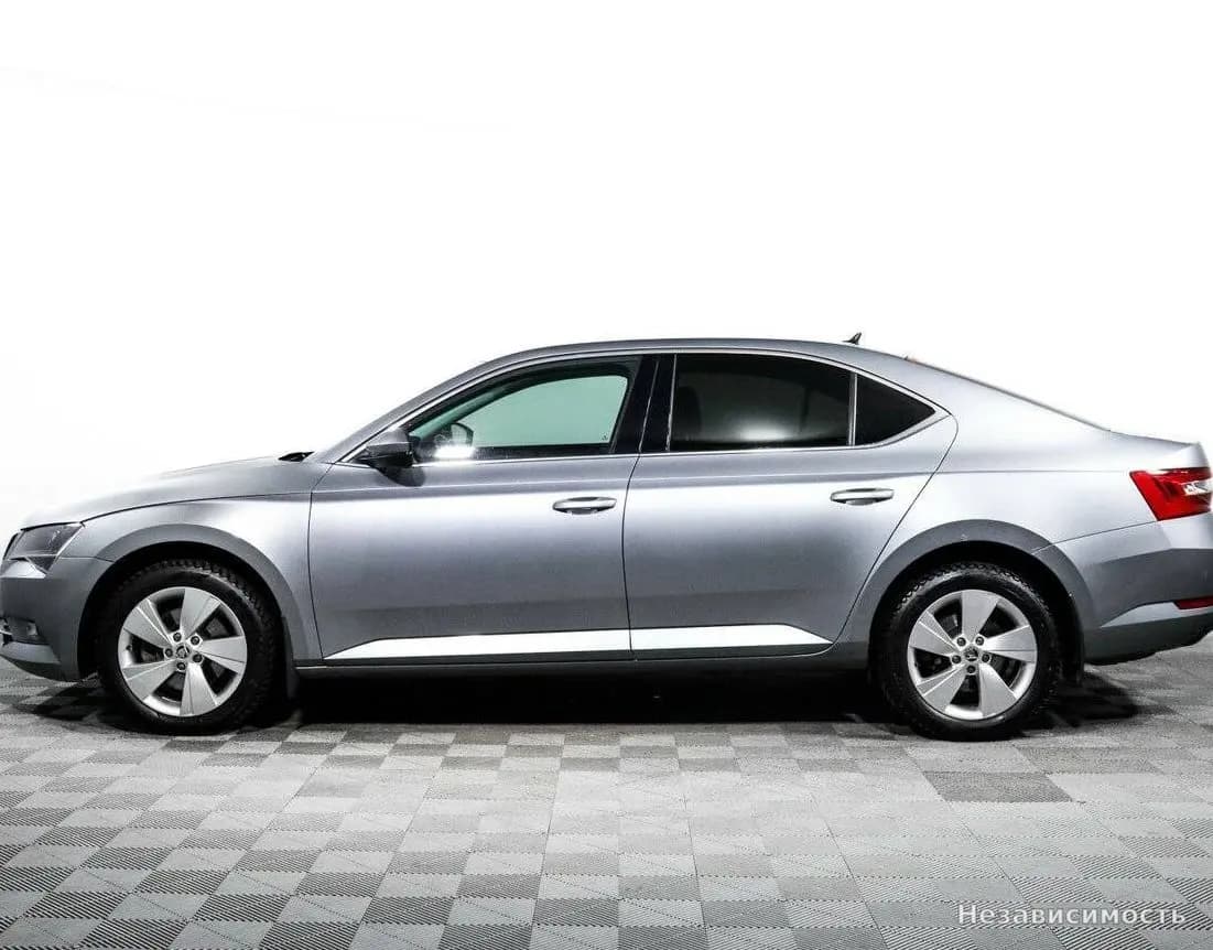 Skoda Superb 2017 с пробегом — фото 5