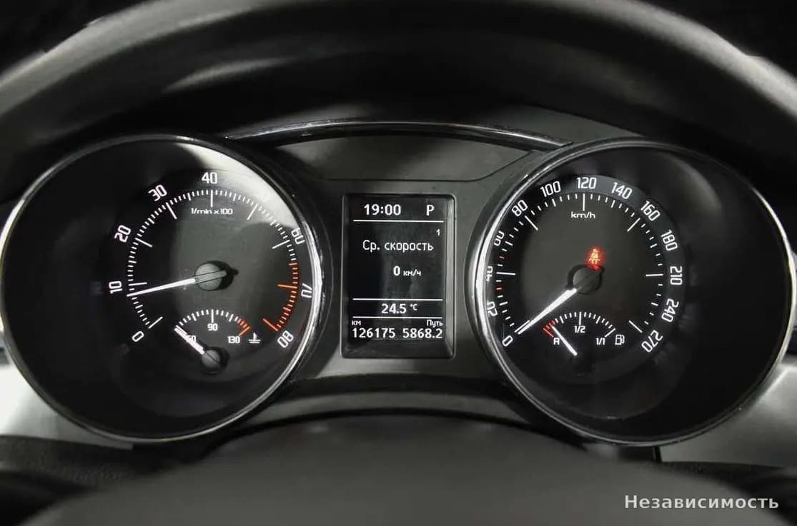 Skoda Superb 2015 с пробегом — фото 5