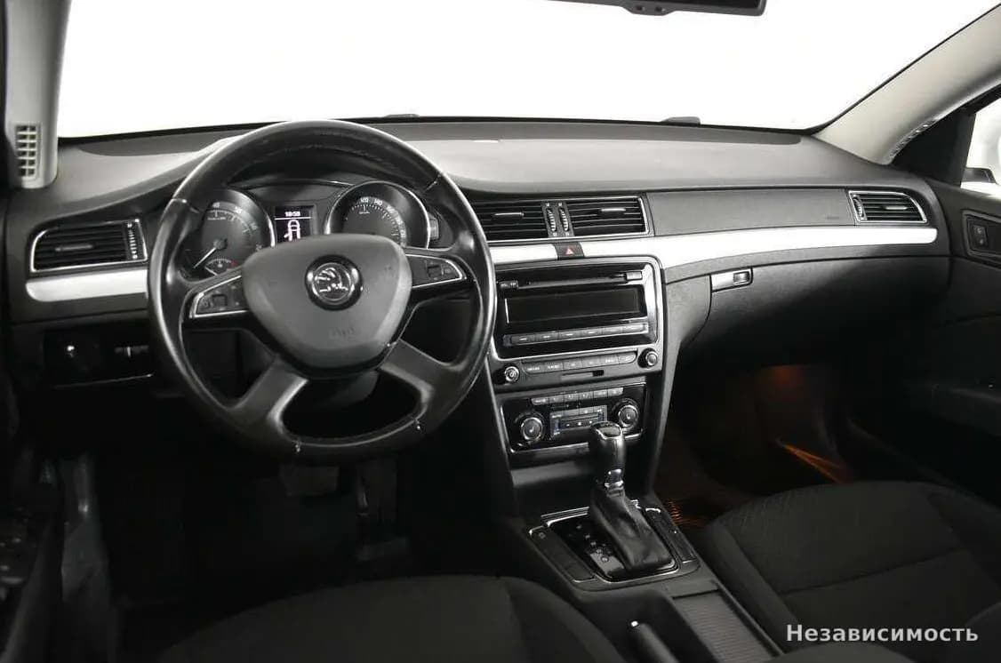 Skoda Superb 2015 с пробегом — фото 6