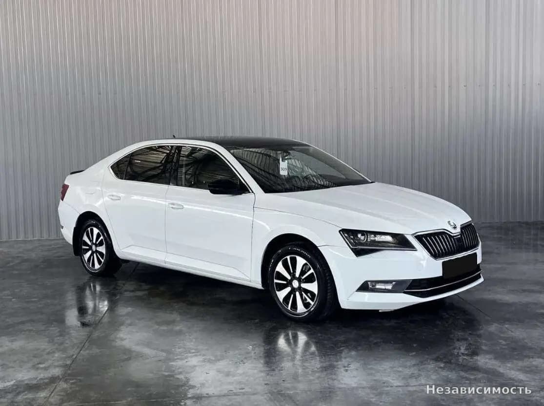 Skoda Superb 2015 с пробегом — фото 3