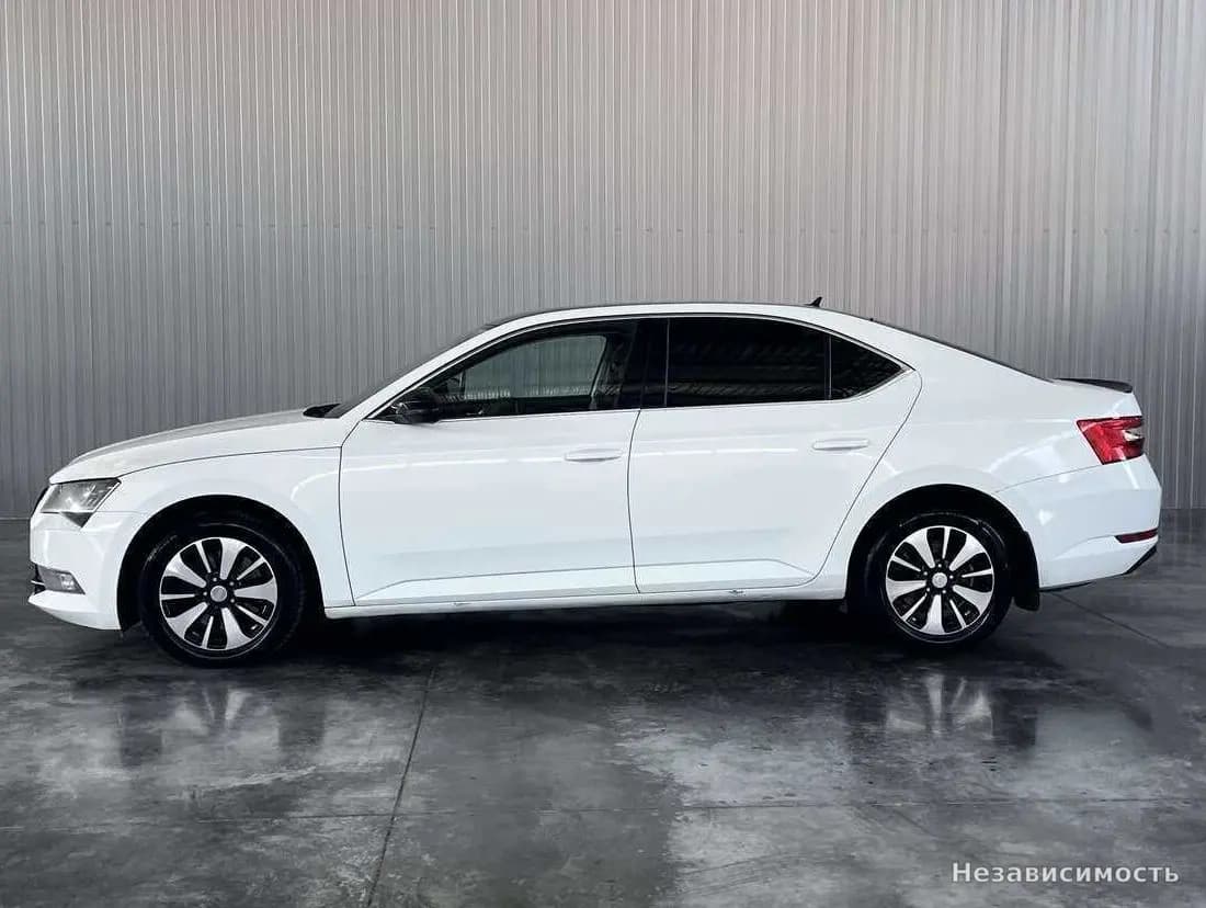 Skoda Superb 2015 с пробегом — фото 8