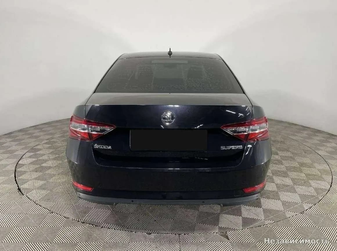 Skoda Superb 2018 с пробегом — фото 3