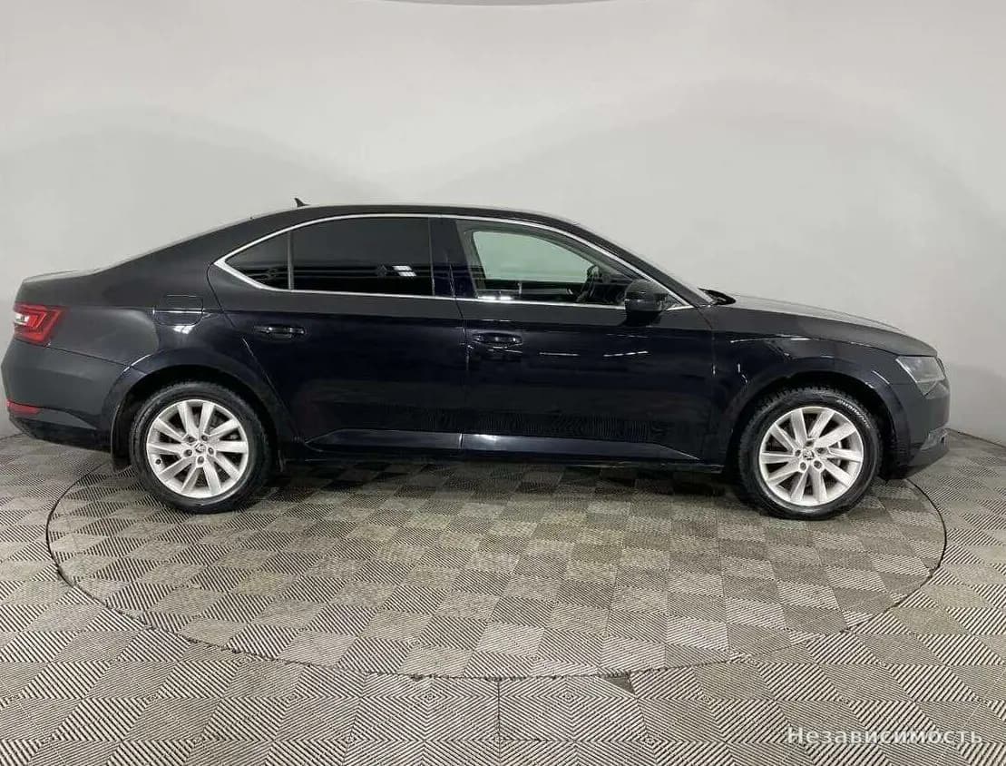 Skoda Superb 2018 с пробегом — фото 4