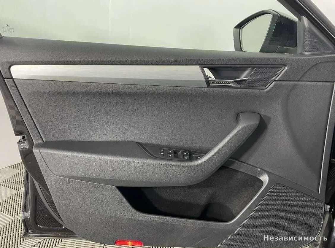Skoda Superb 2018 с пробегом — фото 8