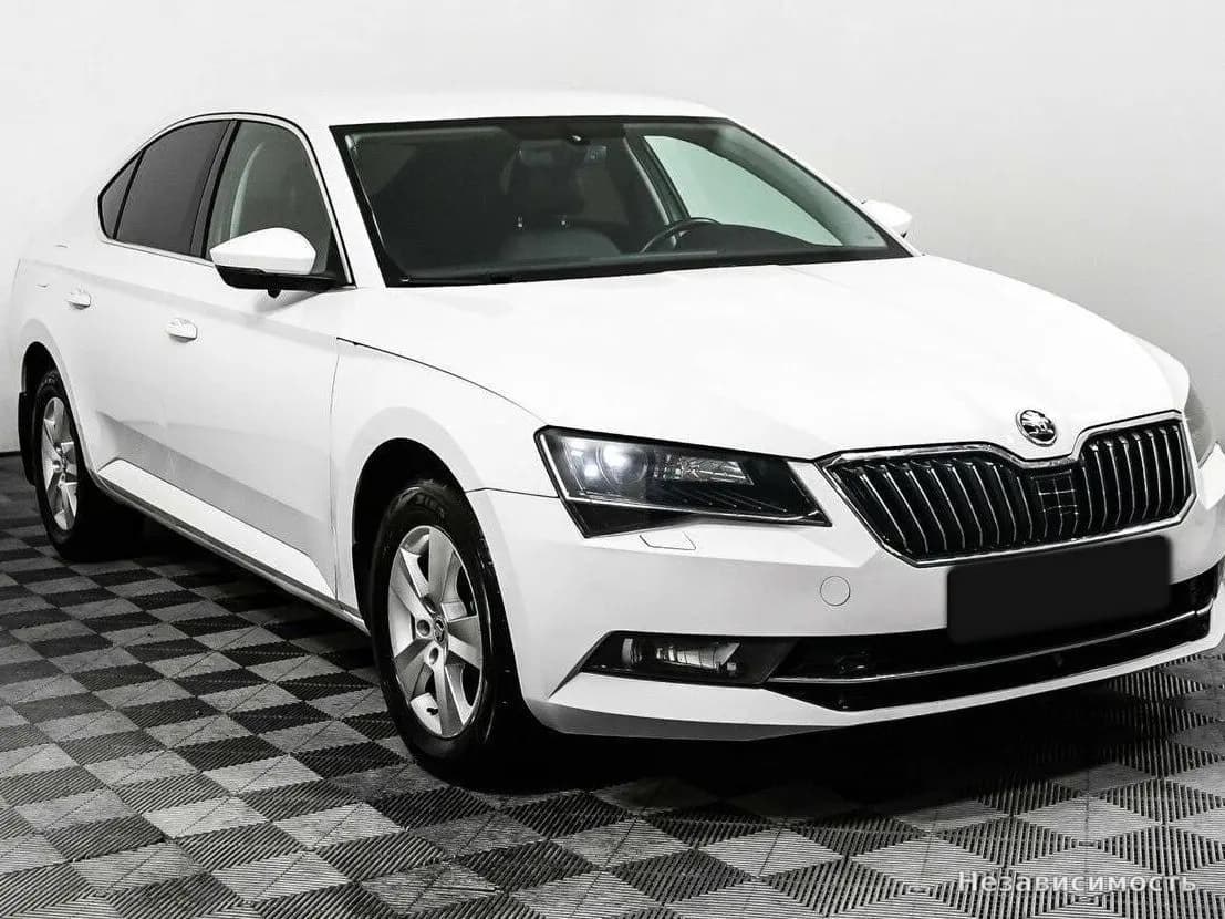 Skoda Superb 2016 с пробегом — фото 3