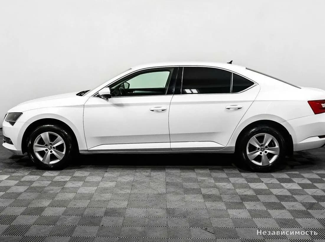 Skoda Superb 2016 с пробегом — фото 8