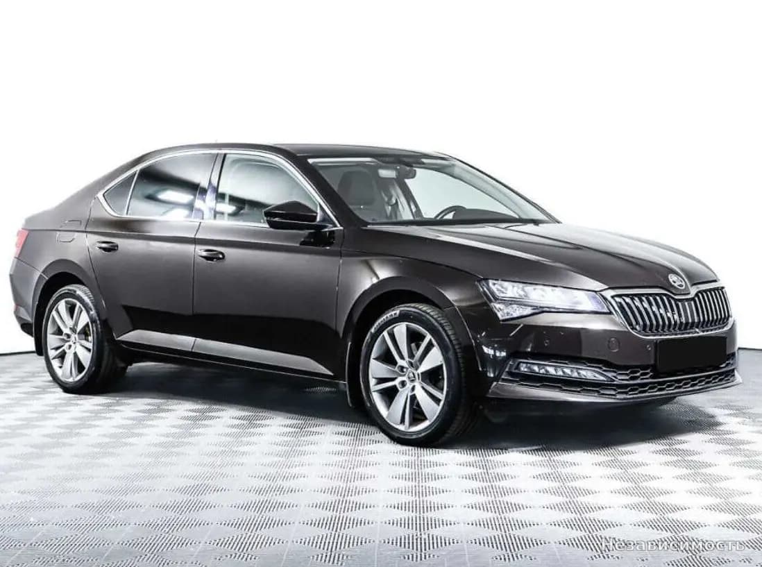 Skoda Superb 2021 с пробегом — фото 3