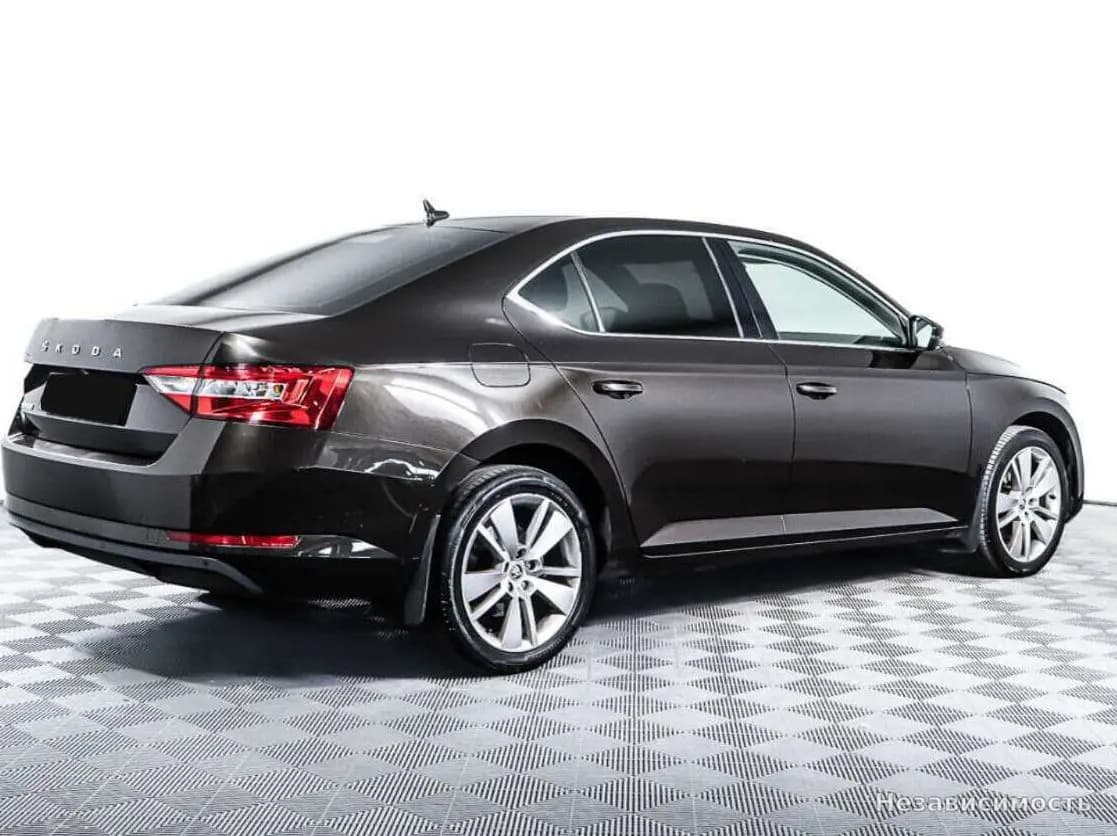 Skoda Superb 2021 с пробегом — фото 5