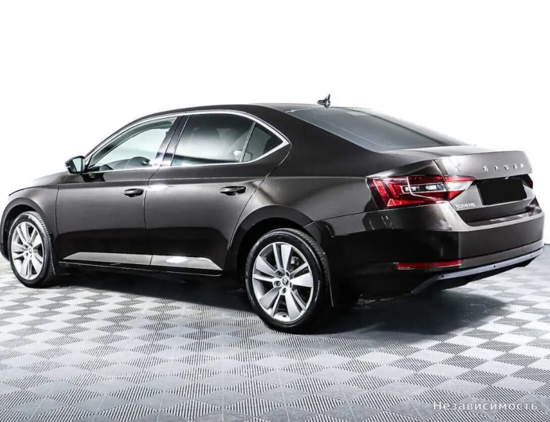 Skoda Superb 2021 с пробегом — фото 7