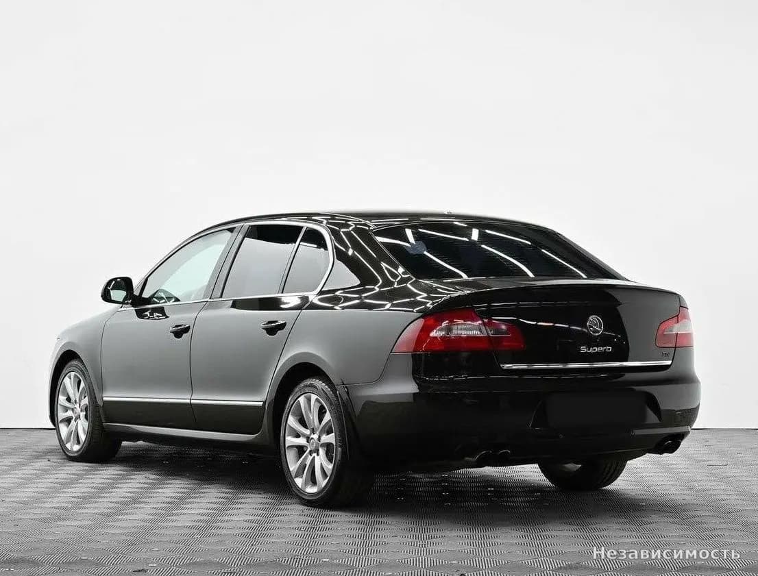 Skoda Superb 2012 с пробегом — фото 3