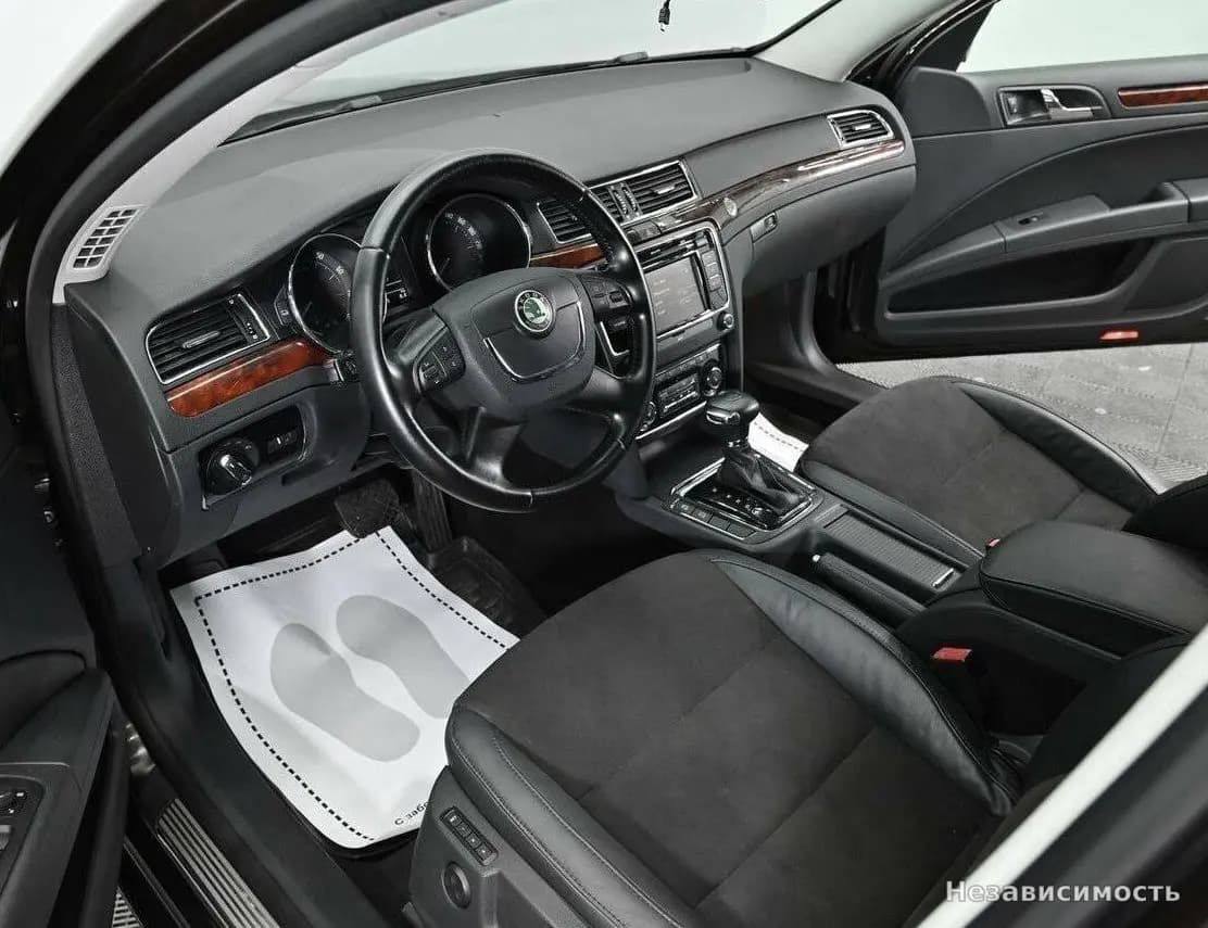 Skoda Superb 2012 с пробегом — фото 7