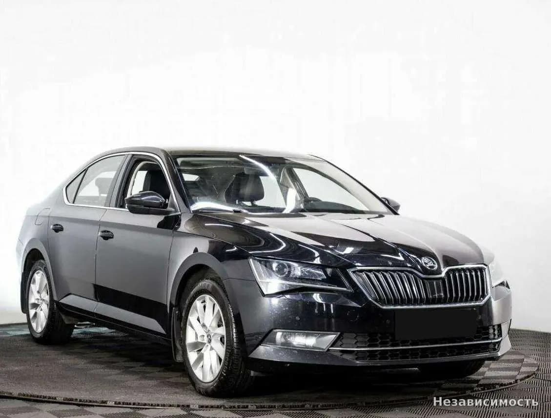 Skoda Superb 2017 с пробегом — фото 3