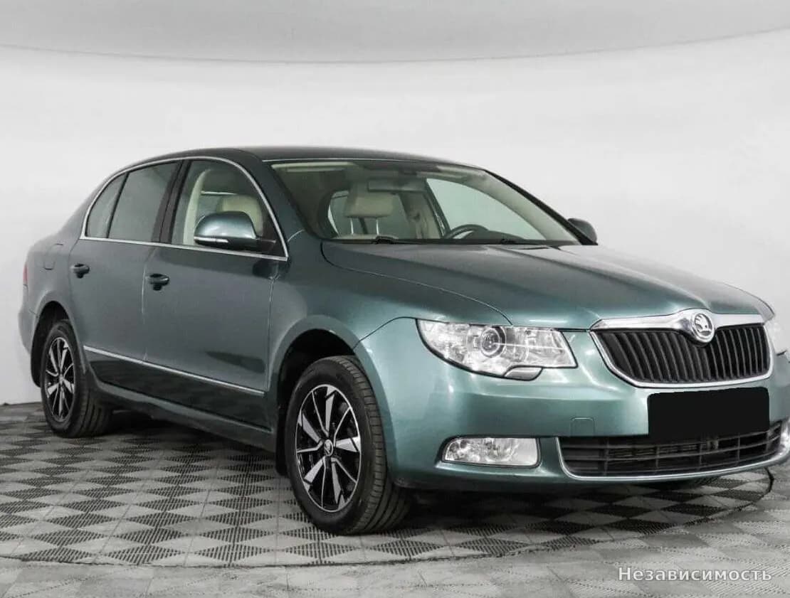 Skoda Superb 2012 с пробегом — фото 3