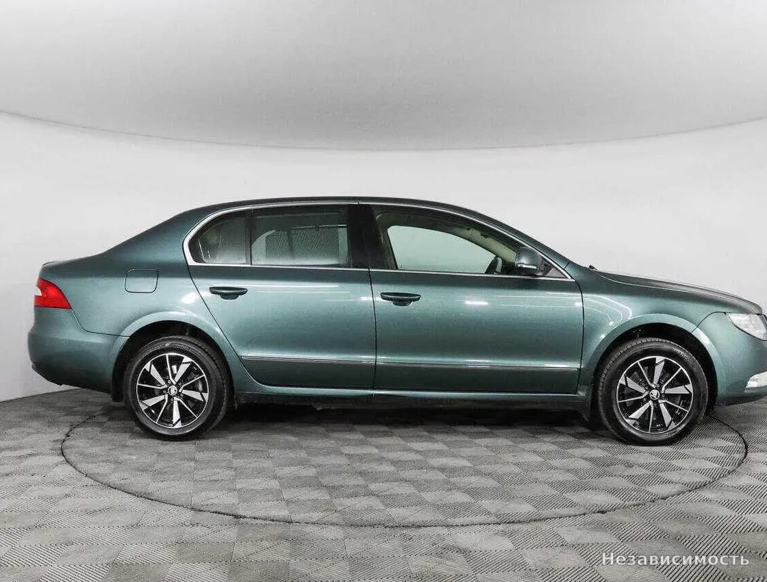 Skoda Superb 2012 с пробегом — фото 4