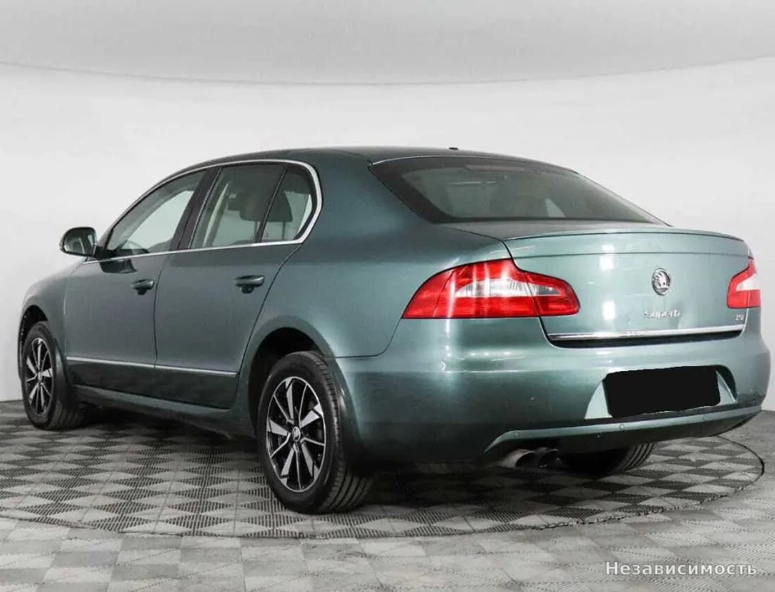Skoda Superb 2012 с пробегом — фото 7