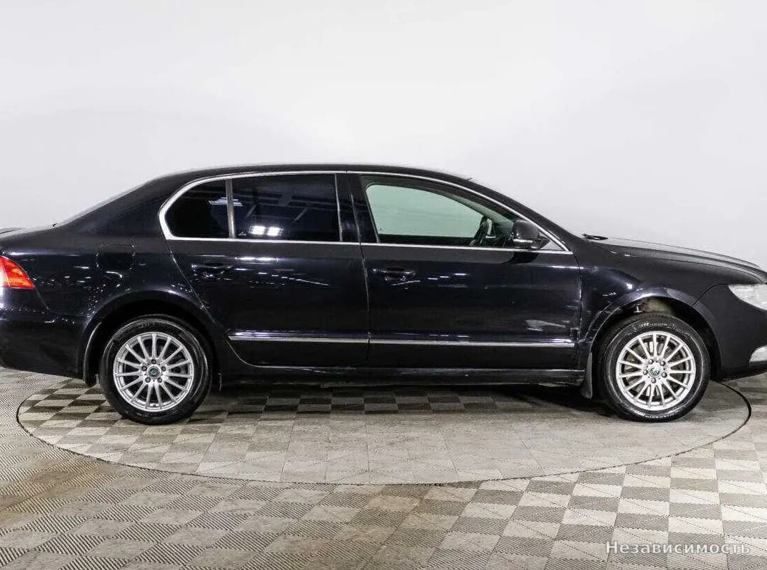 Skoda Superb 2012 с пробегом — фото 4