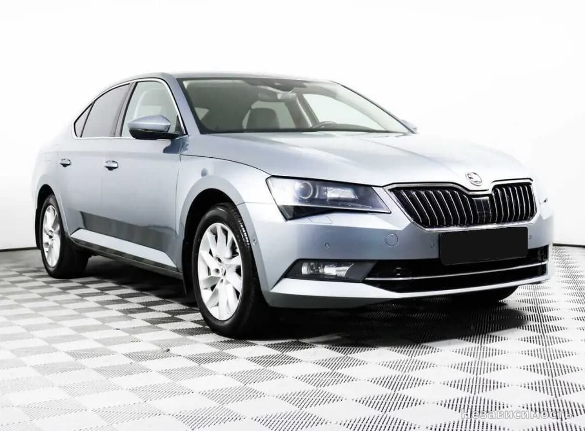 Skoda Superb 2017 с пробегом — фото 3