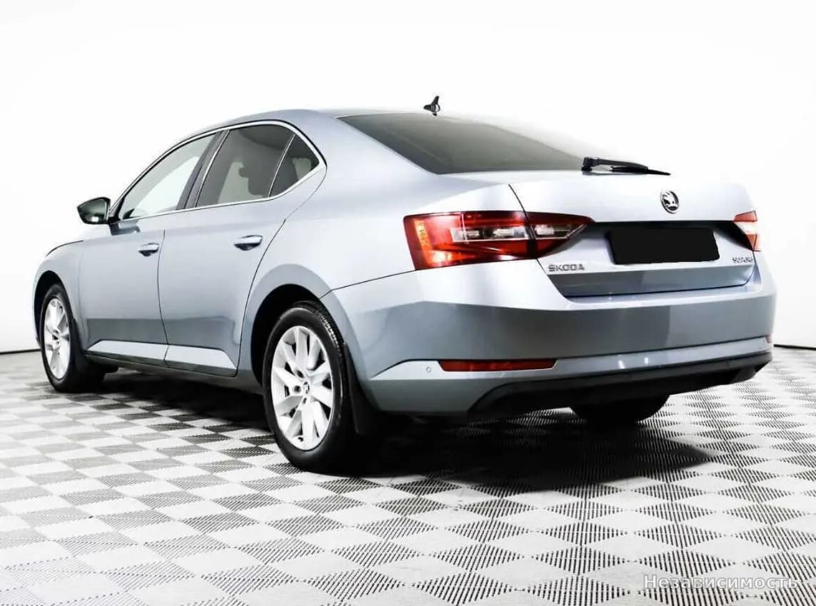 Skoda Superb 2017 с пробегом — фото 6