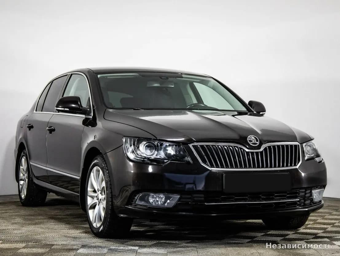 Skoda Superb 2014 с пробегом — фото 3